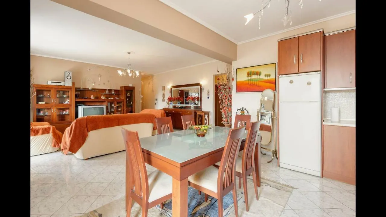 Third Floor Lux Apartment With Nice View テッサロニキ ギリシャ